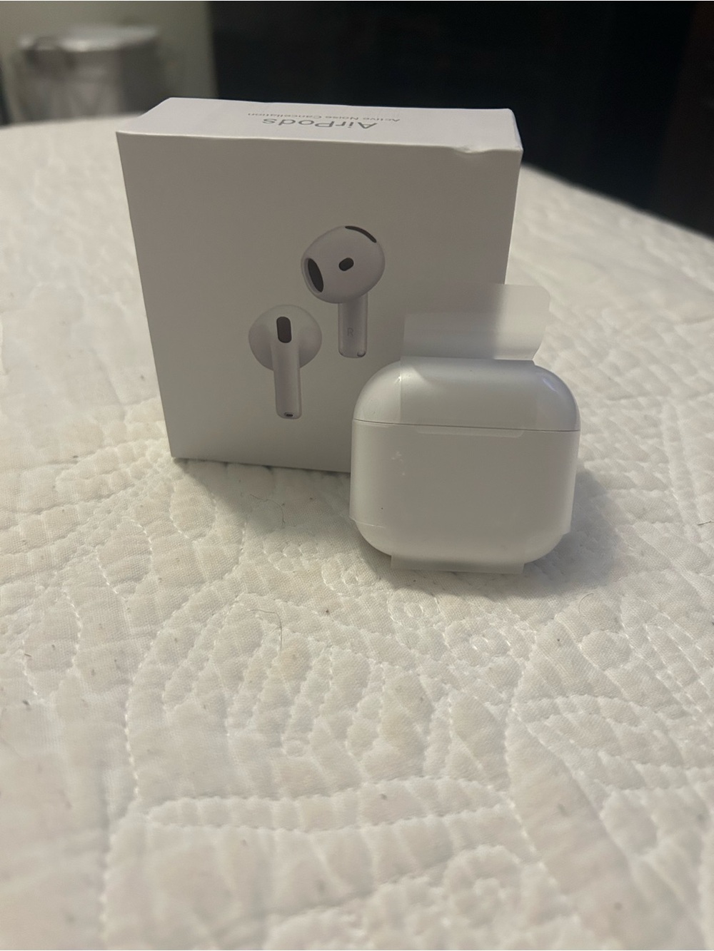 Apple AirPod 4s White Wireless Earbuds Charging Case